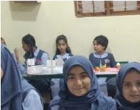 Students with exhibition projects